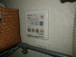 浴室暖房乾燥機取替工事（神戸市中央区）操作部取付完了後