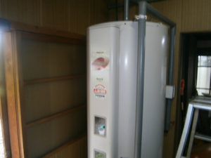 電気温水器取替工事 施工前