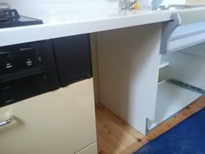 キャビネット撤去後