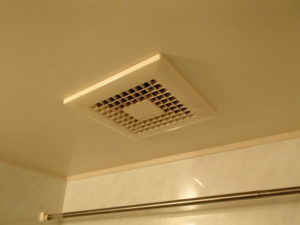 東芝浴室換気扇取替工事（岡崎市）施工前