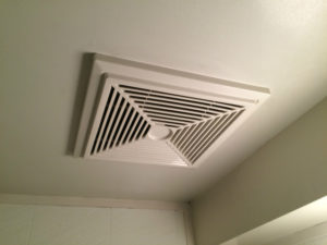 浴室換気扇取替工事(名古屋市東区)施工前