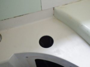 浴室水栓取り替え工事　施工中