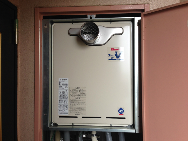 岡崎市リンナイ給湯器工事 RUF-A2400SAT 熱源機から通常タイプへ ガスふろ給湯器取替工事