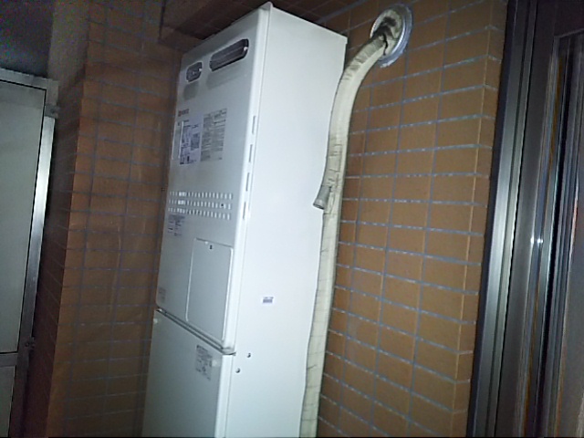 横浜市南区給湯器 追い焚きのできなくなった熱源給湯器をノーリツGTH-2444SAWX3H-1BLに取替工事