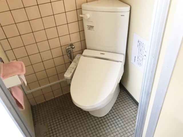 名古屋市守山区和式トイレ改修工事（TOTO CS510BM SS511BABFS TCF6622）