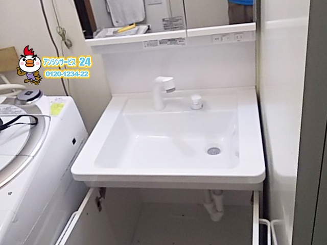 新宿区壁排水の洗面台交換工事（TOTOVシリーズ）