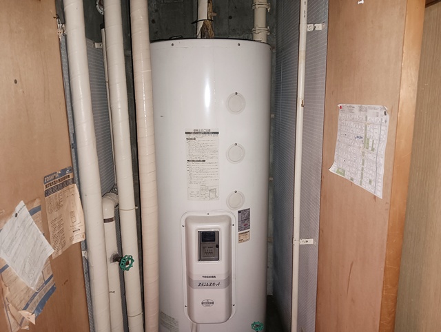 電気温水器 – 名古屋市の給湯機器とキッチン・浴室・トイレリフォーム
